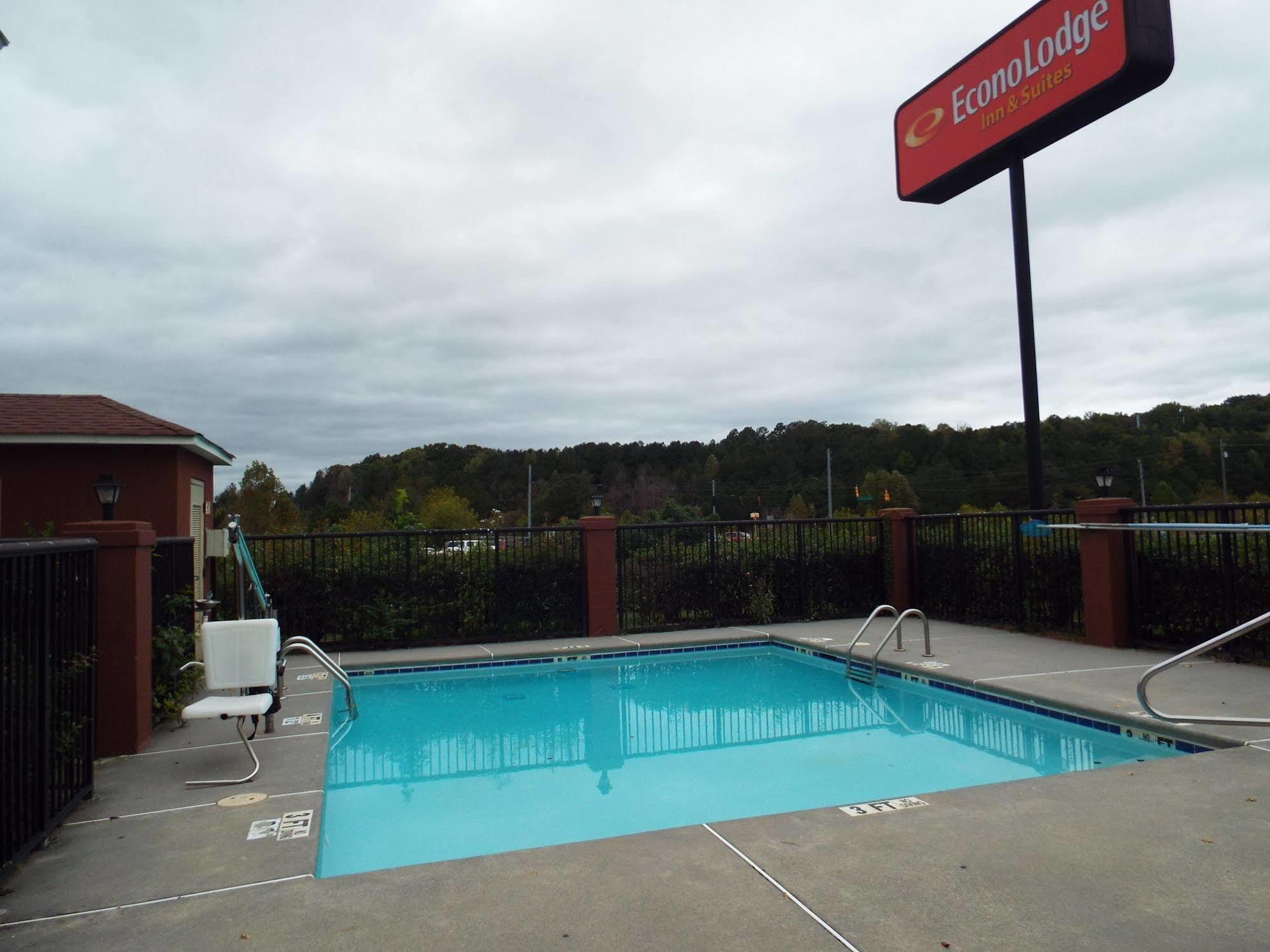 Quality Inn & Suites Canton, Ga Exterior foto